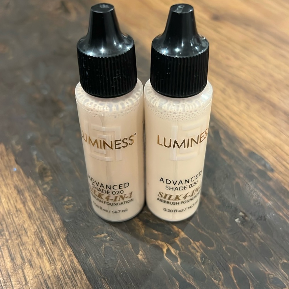 Luminess advanced to shade 020 silk for in one airbrush foundation- new opened